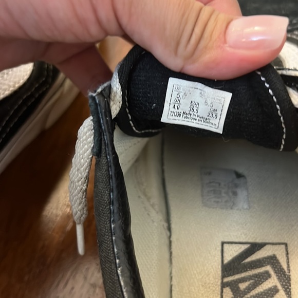 Black vans size 6.5 - Picture 4 of 4